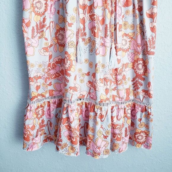 Bohemian Chic Floral V-neck Dress - Picture 2 of 8